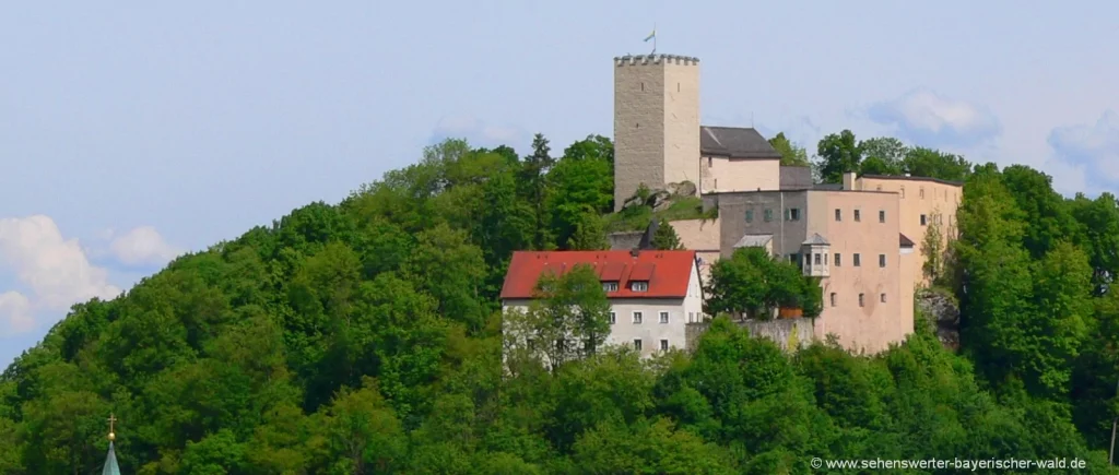 ausflugsziel-falkensteiner-burg-sehenswertes-bayerischer-wald